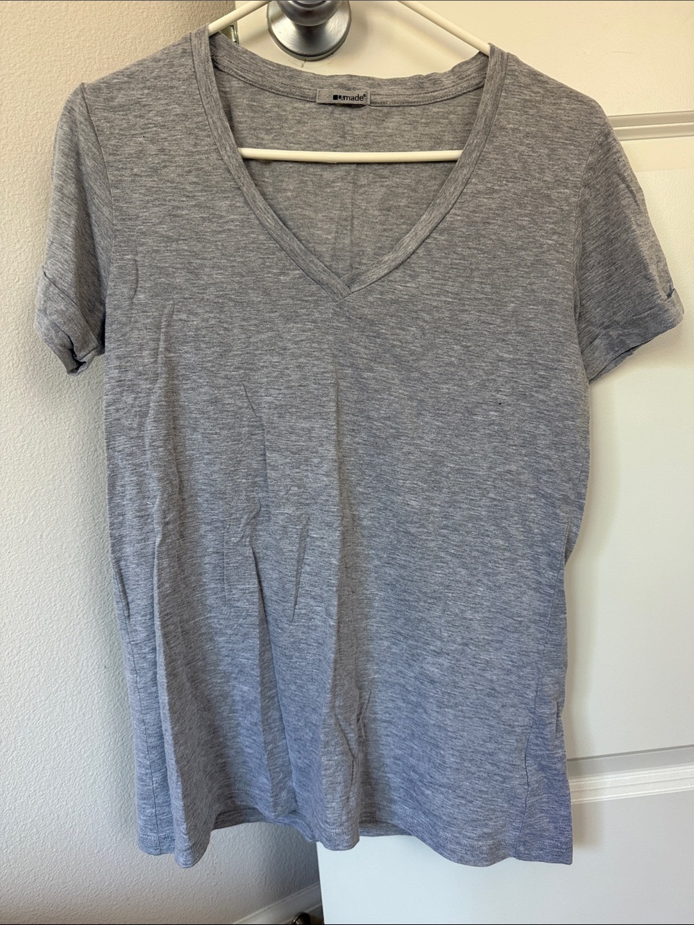 LA Made v neck tee S